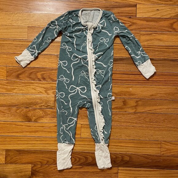 Girls 18 Month Bamboo Footie Pajamas 3-Piece Lot - Picture 4 of 7